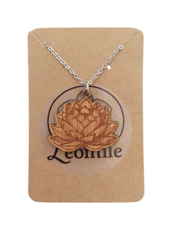 Collier Lotus